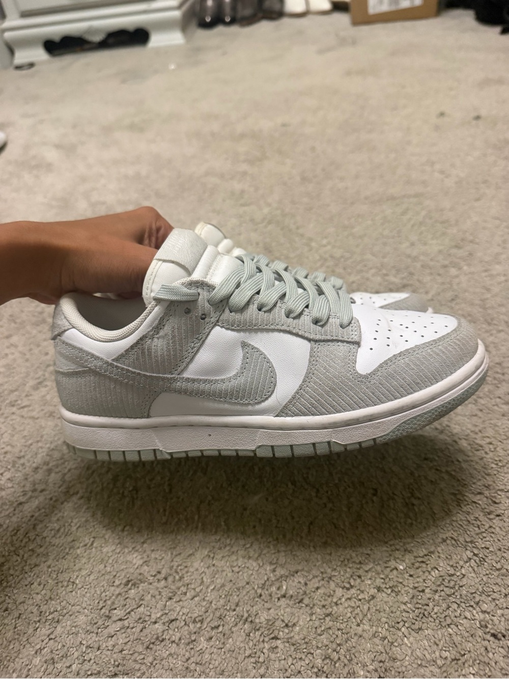 Women’s Light Gray & White Low-Top Sneaker